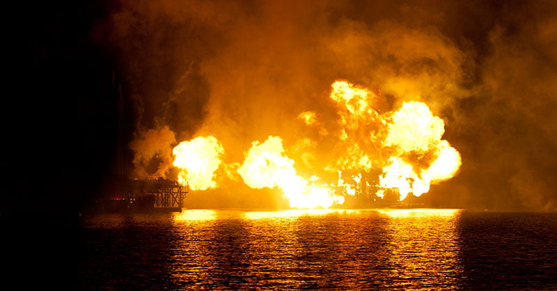 img-oil-tanker-on-fire
